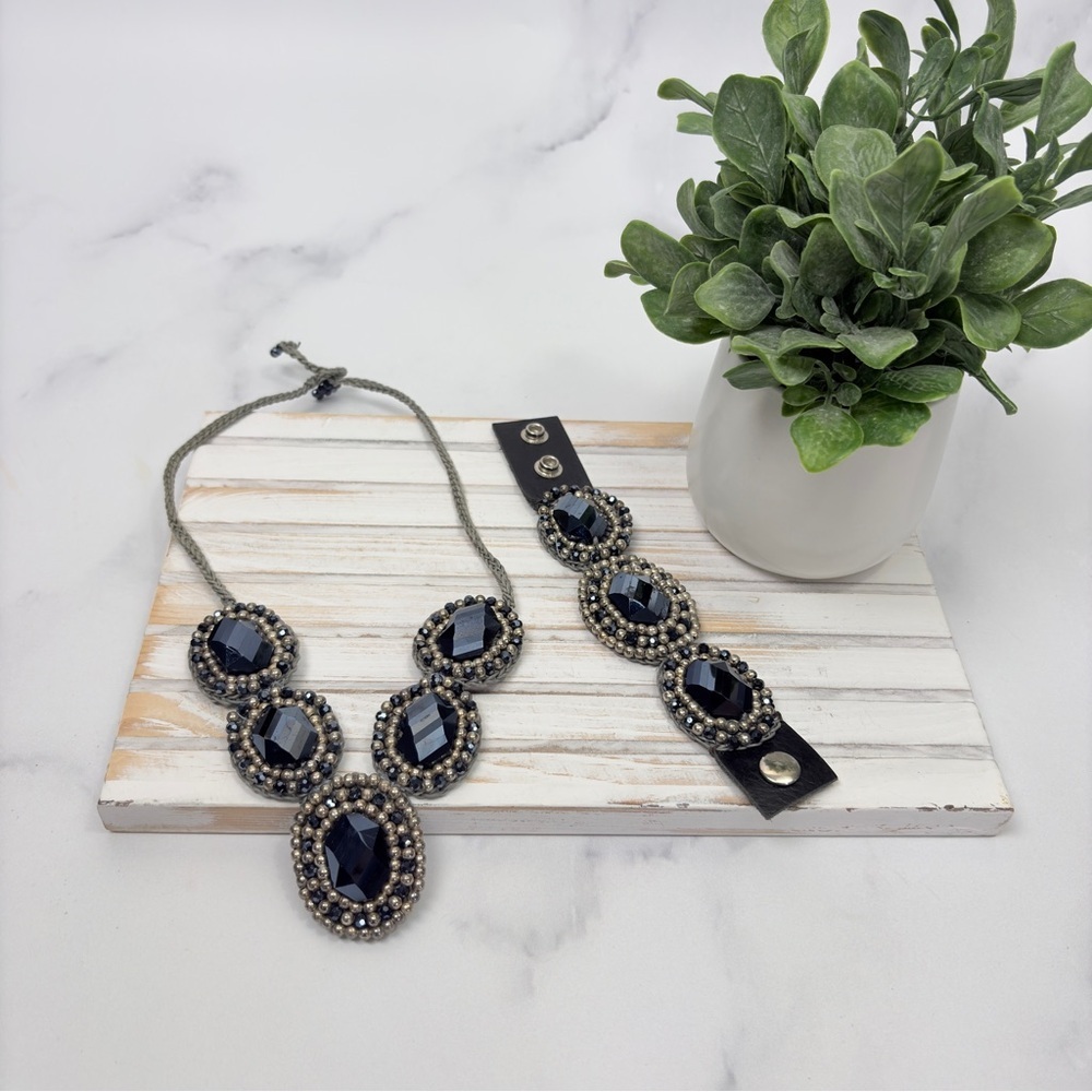 Elegant Black and Silver Necklace and Bracelet Set